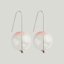 Load image into Gallery viewer, Small globe glass earrings pink blush

