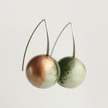Load image into Gallery viewer, Cosmos glass earrings - eucalypt
