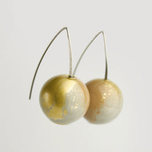Load image into Gallery viewer, Cosmos glass earrings - Paperbark
