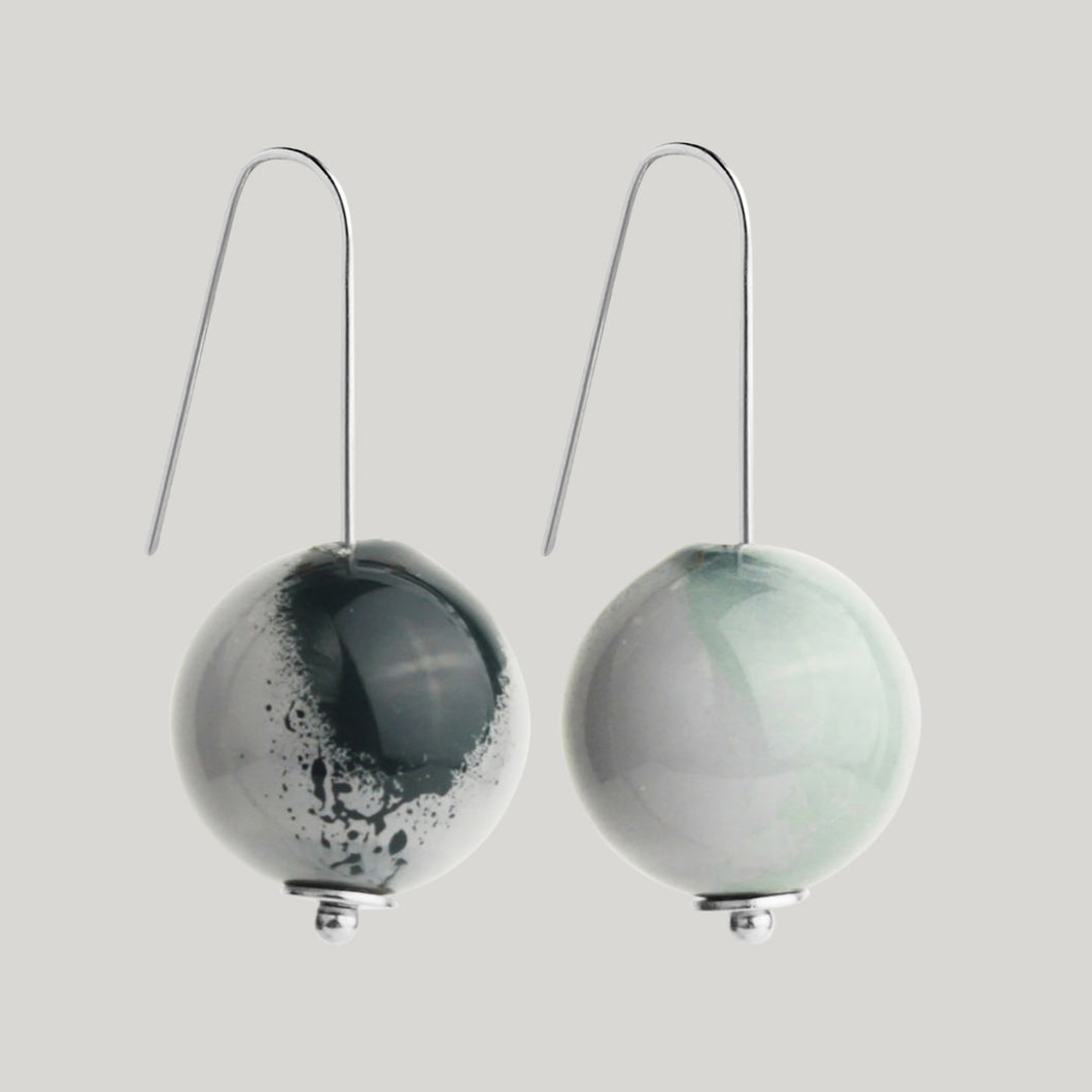 Small universe glass earrings - stormfront